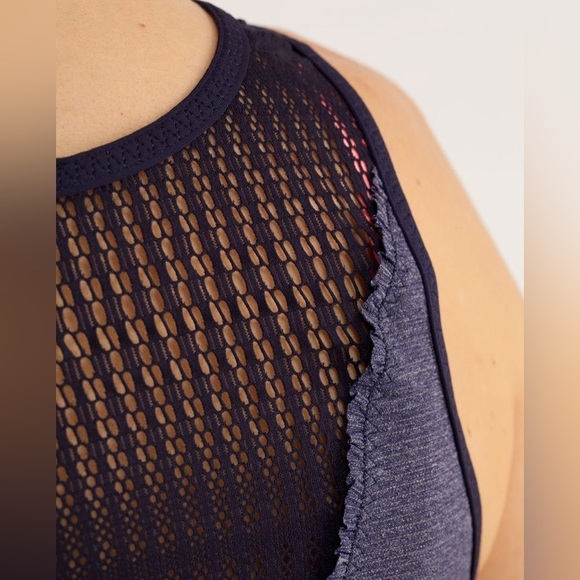 Lululemon Run Tie and Fly Tank Deep Indigo - Picture 4 of 13